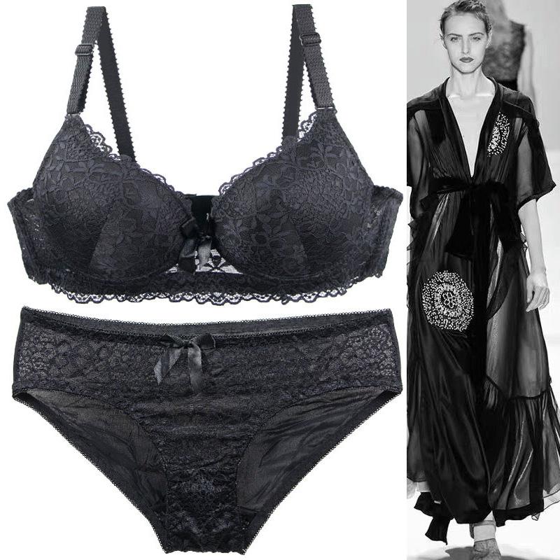 Sexy Luxurious High-end Western-style Lingerie Set Featuring A Fashionable Push-up Lace Bra and Skin-friendly Breathable Panties