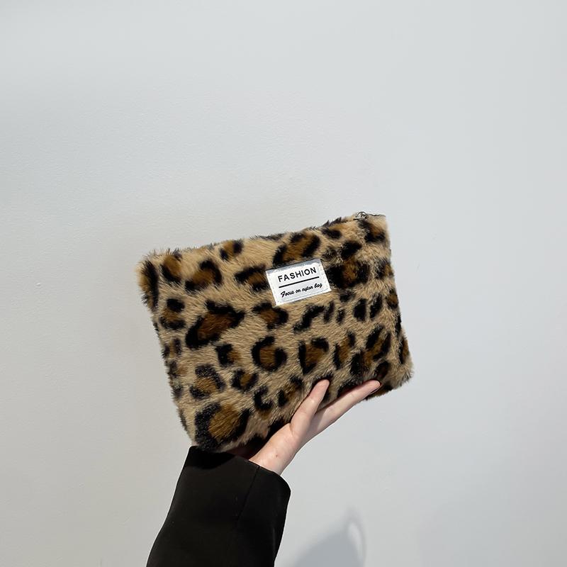 Leopard print plush Makeup Bag Large capacity portable travel toiletry bag Cosmetics Clutch Bag Premium storage bag