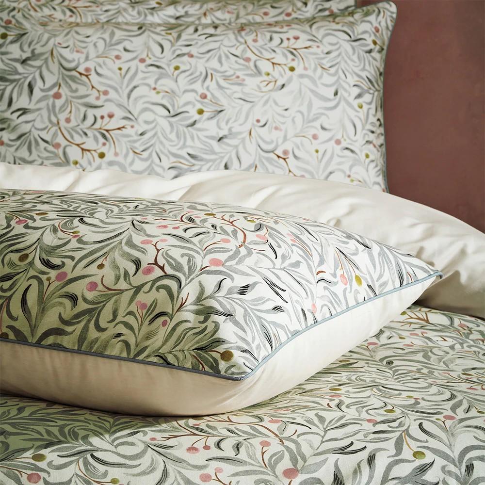 EW By Edinburgh Weavers Malory Traditional Contrast Piping Blommigt påslakanset