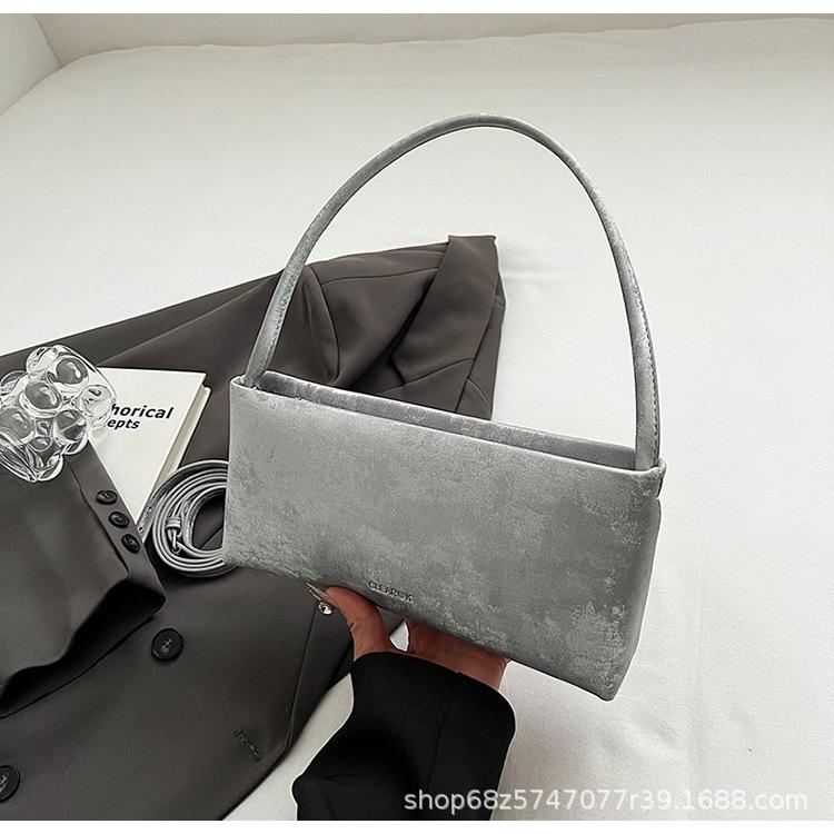 

Holding bag women s 2025 summer new fashionable casual underarm bag high-end commuting versatile one-shoulder crossbody bag