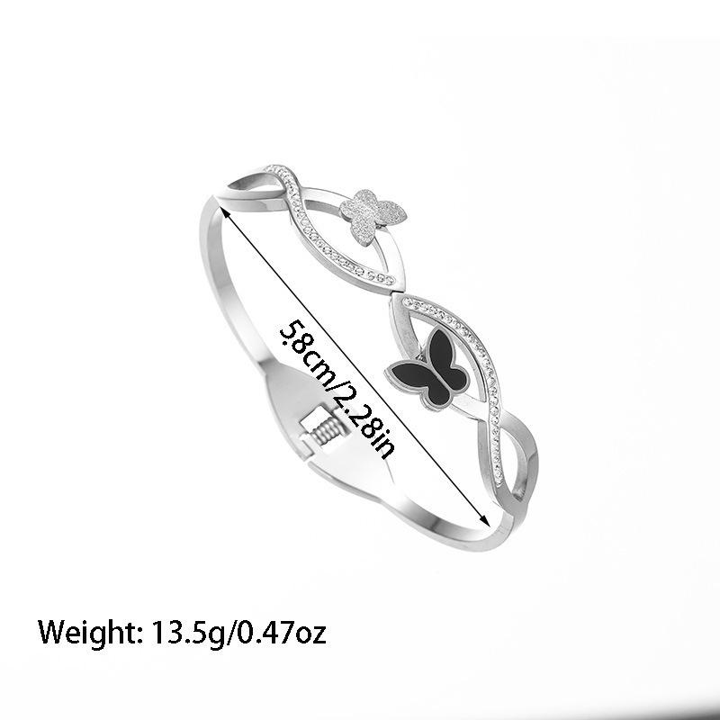 European-American Fashion Rhinestone Titanium Steel Bracelet - Non-Fading Stainless Steel, Simple Open Design.