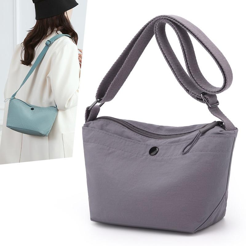 Simple shopping messenger bag, light anti-splashing nylon bag, casual going out women's trendy bag, trendy women's shoulder bag