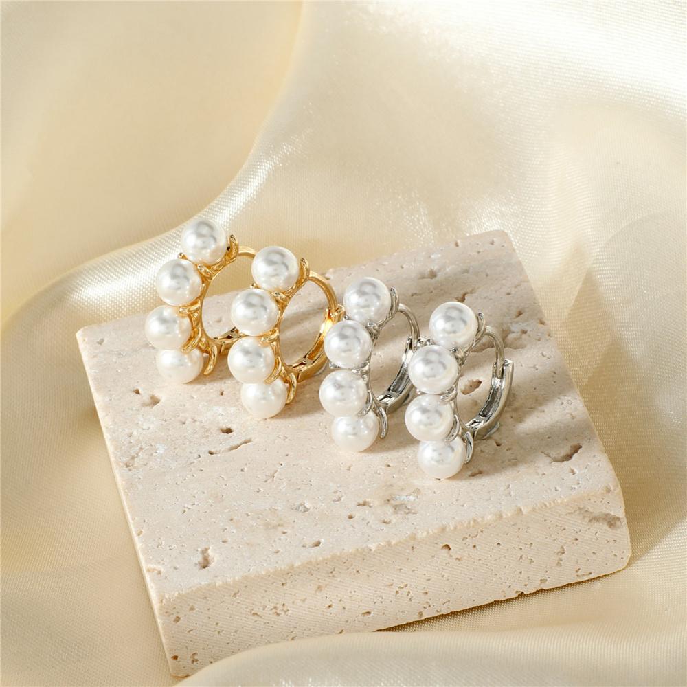 Elegant Classical Female Round Pearl Hoop Earrings Trendy Fashion Gold Silver Color Wedding Jewelry For Women