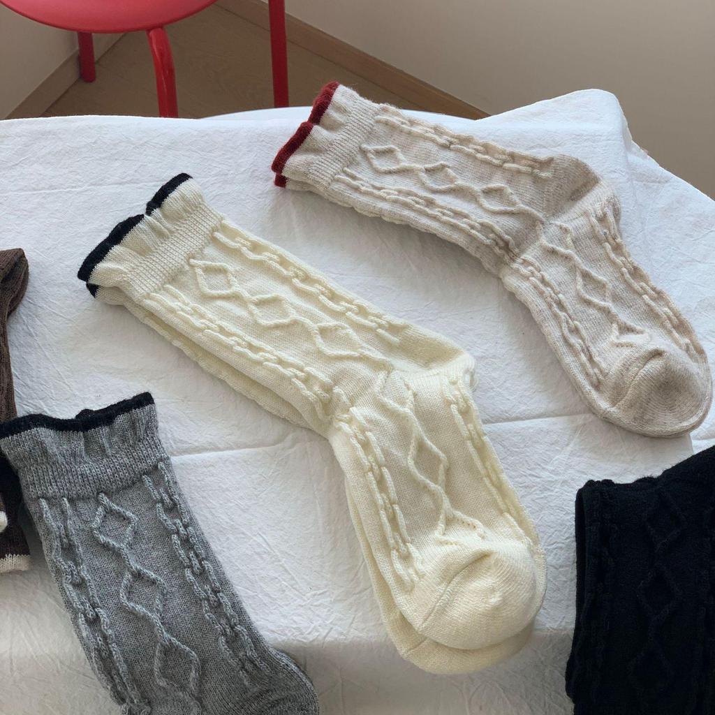 Color Block Cable Knit Wool Socks with Lace Ruffles & Diamond Pattern - Mid-Calf, Korean Autumn/Winter Style