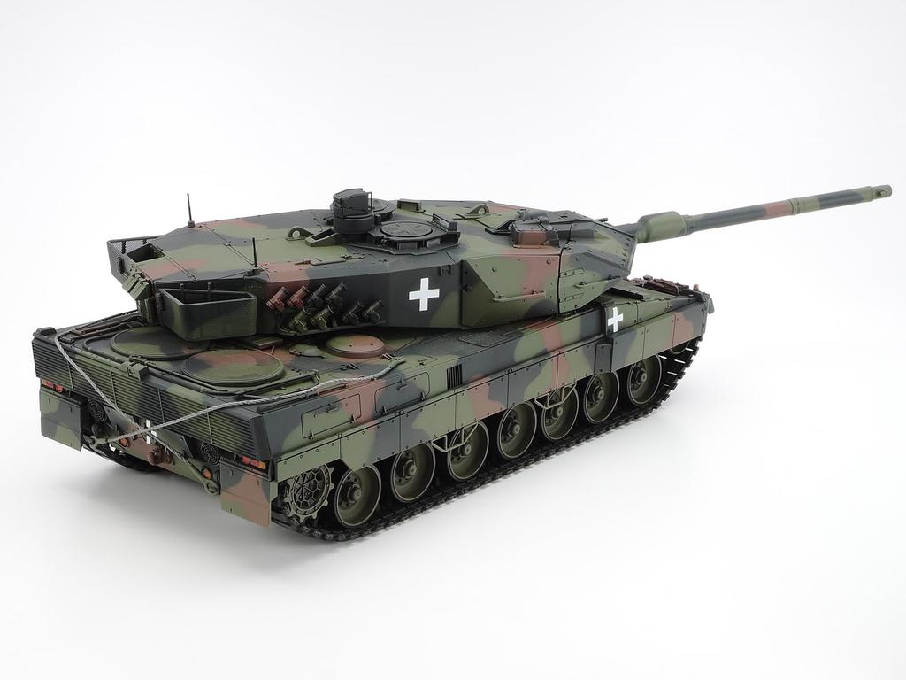 Tamiya 1/35 Scale Limited Edition Ukrainian Army Leopard 2A6 Plastic Model Kit 25207