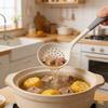 Cuillère de Cuisine Résistante aux Hautes Températures Poignée Antidérapante Silicone de Qualité Alimentaire Spatule Anti-Rayures pour Pots Cuillère à Soupe Passoire