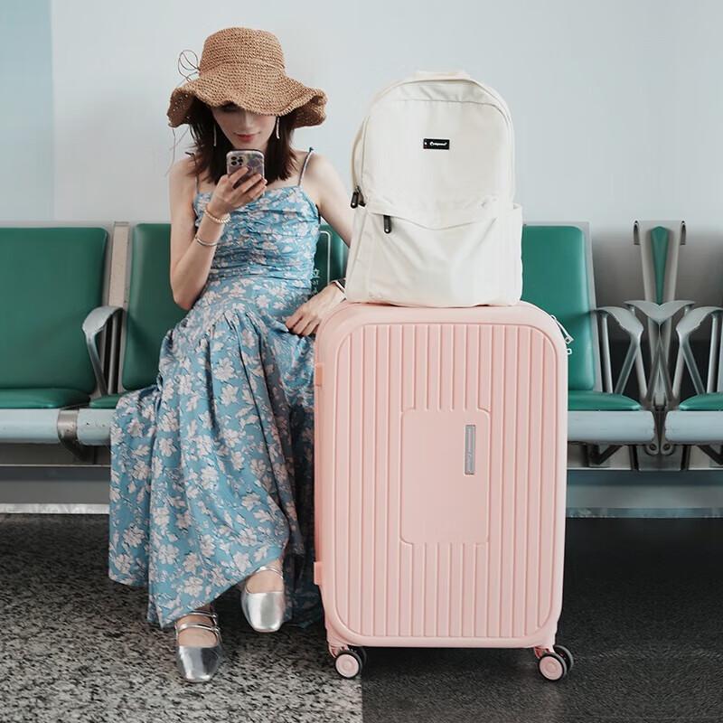 Diplomat TC-26132 Lightweight Hardside Spinner Luggage