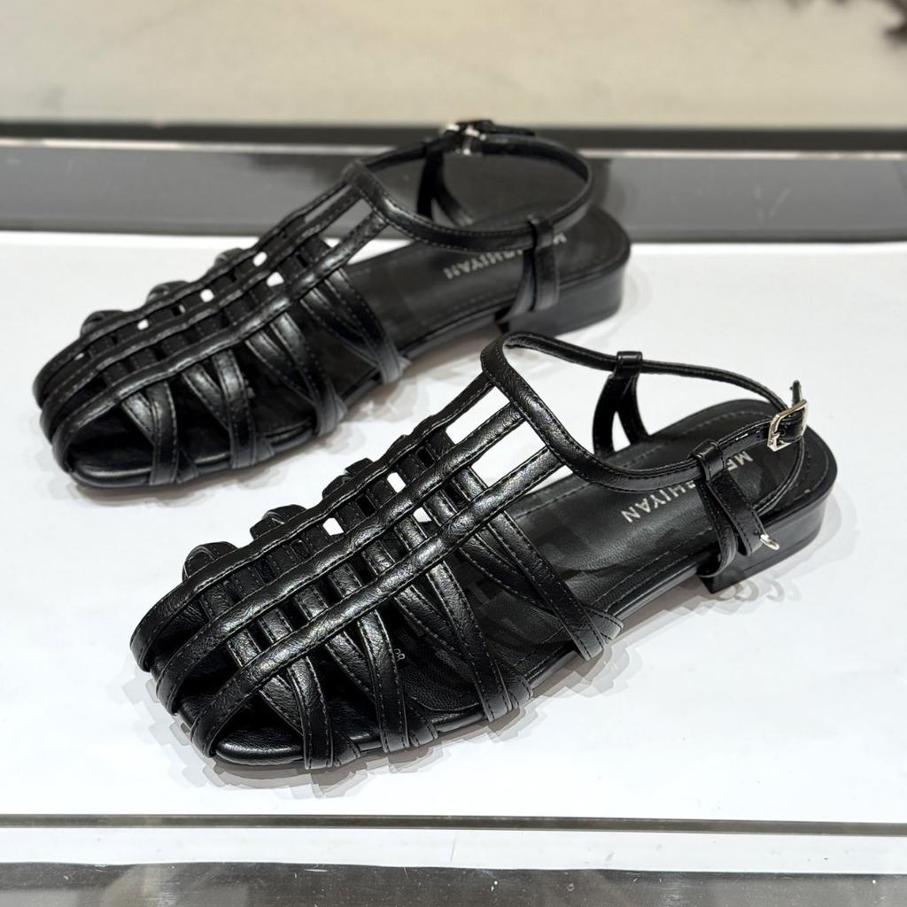 Retro-style Hollowed-out Sandals for Women, New Style Low-heeled Casual Shoes