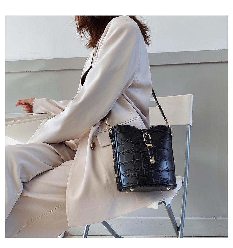 SCIONE Net Red Small Bag Female Version Wild Stone Texture Messenger Bag Atmospheric Fashion Bucket Bag