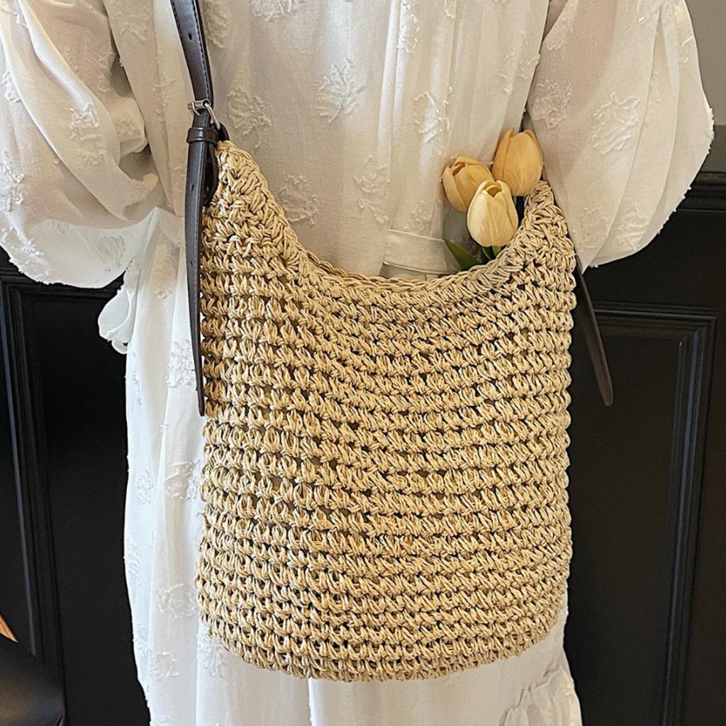 Large Capacity Woven Bag Women's New Fashion Commuter Shoulder Bag Seaside Vacation Beach Bag Woven Straw Tote Bag for Women
