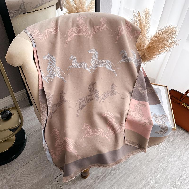 Korean Version Of Fashionable Versatile Zebra Contrasting Scarf Thickened Shawl High-End Cloak Scarf