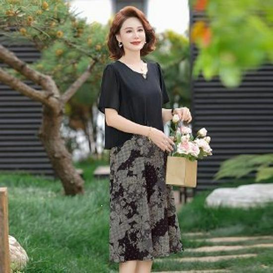 

Elegant Chiffon Summer Dress with Waist Belt - Slimming Knee-Length for Middle-Aged & Elderly (2026 New Style) 2XL чорний