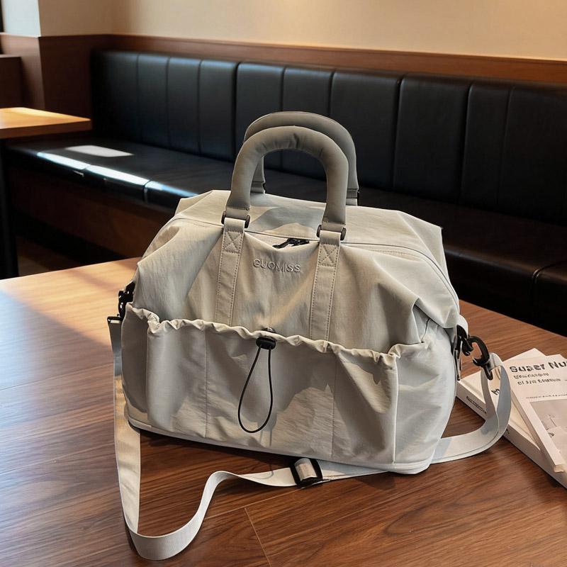 Minimalist Travel Duffel Bag with Front Pocket Large Capacity Weekend Casual Carry On Bag