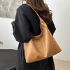 Fashion large-capacity bag women's autumn personalized shoulder bag texture is popular today, retro bucket bags