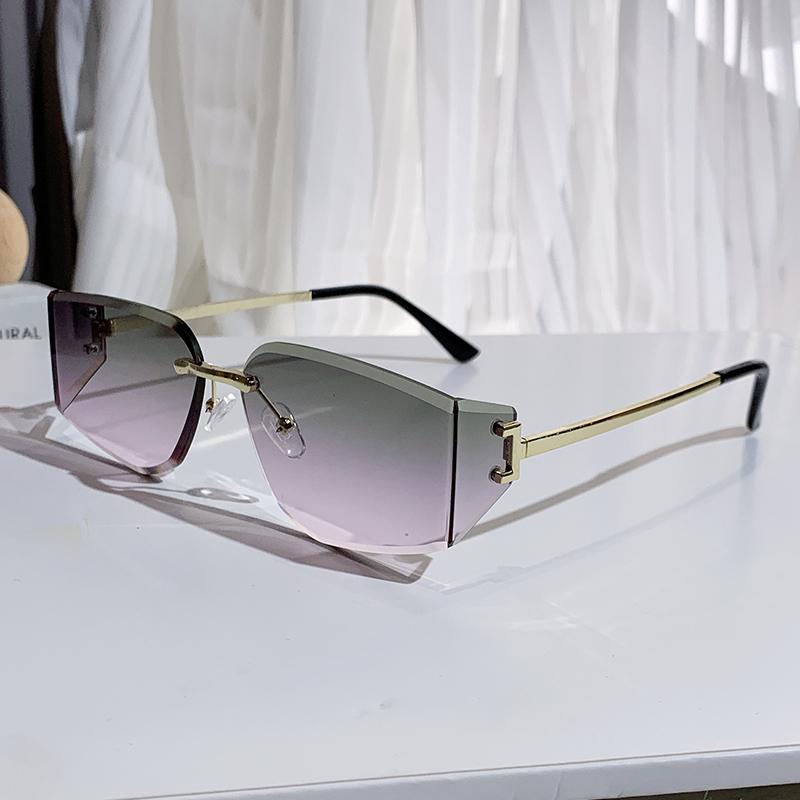 

New Frameless Trendy Sunglasses With Curved Surfaces, Featuring Unique And Cool Metallic Design 90320