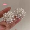 1Pair Women's Gentle White Pearl Flower Stud Earrings High-End Ear Clip for Wedding Party Jewelry Accessory Gift