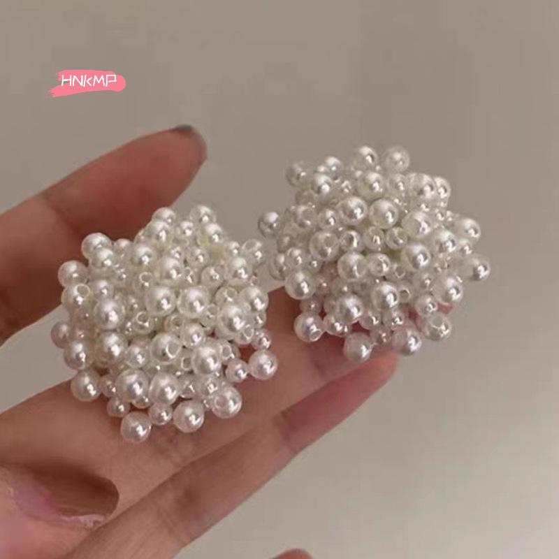 1Pair Women's Gentle White Pearl Flower Stud Earrings High-End Ear Clip for Wedding Party Jewelry Accessory Gift