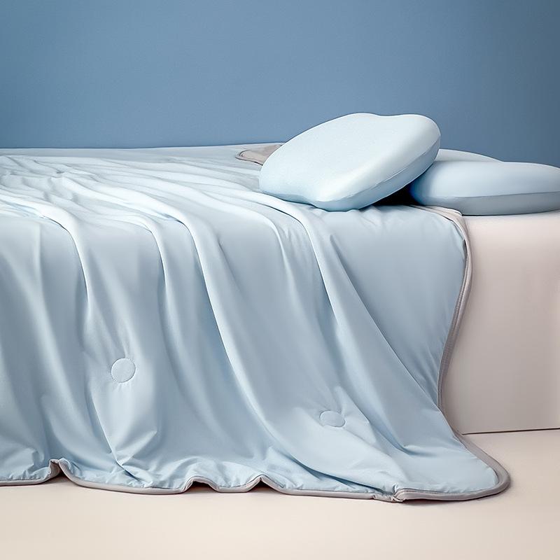 Soft and Comfortable Summer Quilt Cool Air Conditioner Cool Ice Cream Cool Silk Machine Wash Summer Quilt