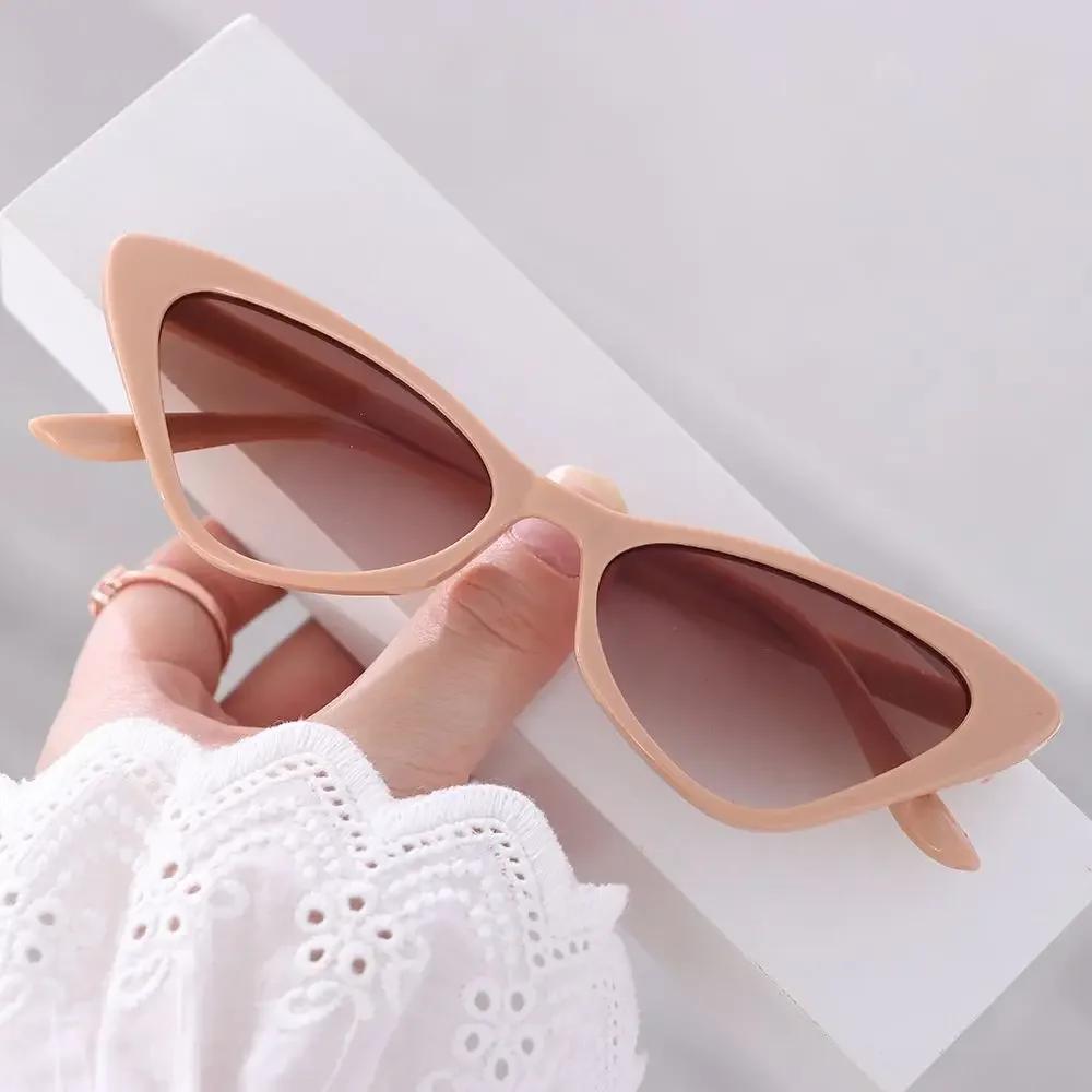 Occhiali da Sole Cat Eye alla Moda da Donna Uomo Esterno Retrò Eleganti Occhiali da Sole Maschere Unisex Resina Protezione UV400 Sportivi Occhiali da Sole Qualità