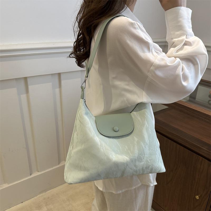 Simple tote bag women's new texture casual large capacity solid color shoulder bag commuter messenger