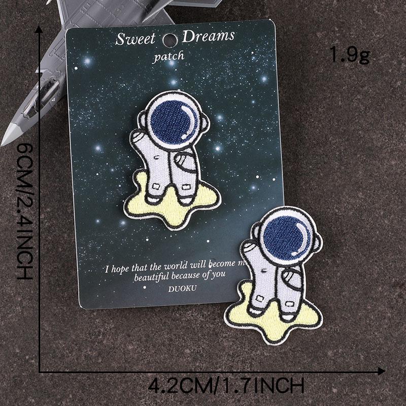 Vyšívací štítek planeta kreslený astronaut nášivka odznak vyšívací nálepka ruční účet samolepicí látková nálepka