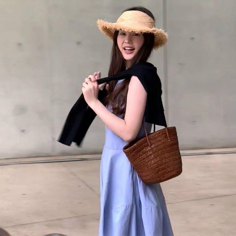 

Woven Bag Women 2025 Best-Selling New Travel Vacation Handmade Straw Woven Bucket Underarm Bag Large Capacity Totes Curry