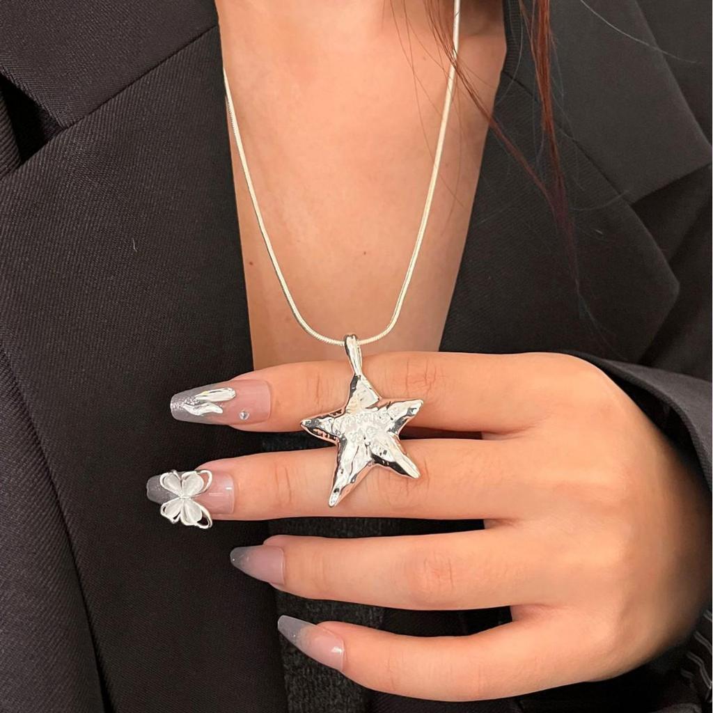 Elegant Star Pendant Long Necklace for Women - Luxurious Snake Chain Sweater Accessory