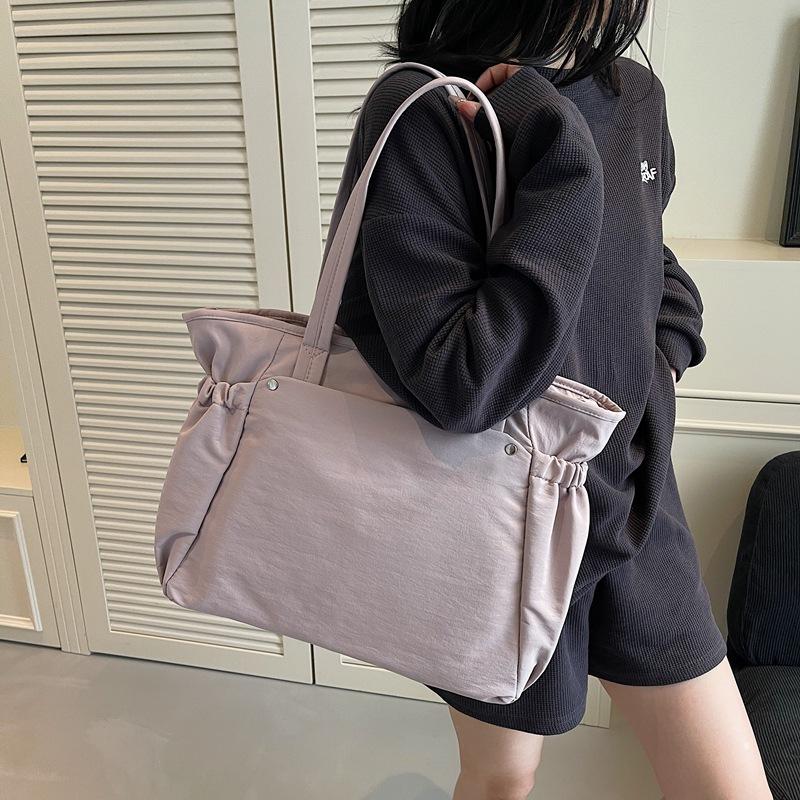 Casual large-capacity underarm bag women's new simple nylon cloth tote bag versatile document shoulder bag