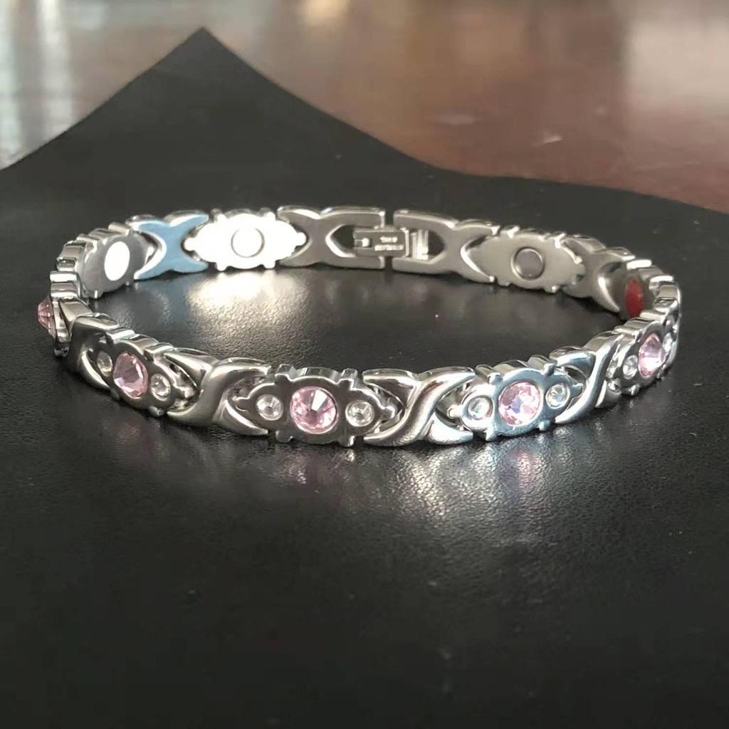 Jin Chen Fashion Women's Magnetic Bracelet with Three Stones – Simple, Sophisticated, and Removable Design.