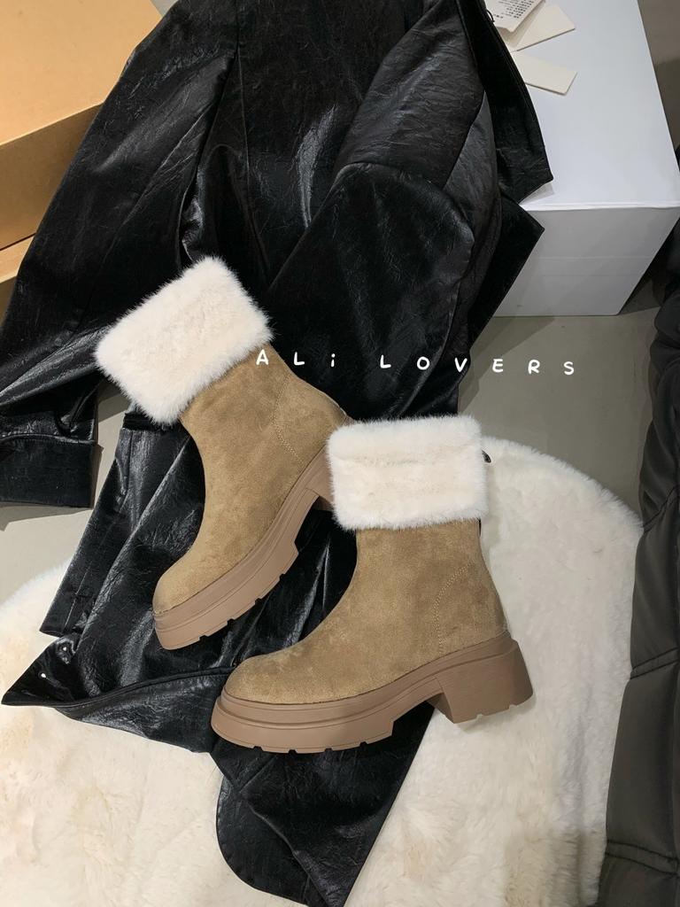 2025 Autumn and Winter New Korean Version Fashion Boots Round Head Rear Zipper Middle Heel Thin Martin Boots Large Size Short Fluffy Boots
