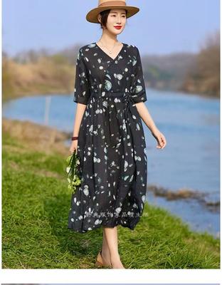 Bedrucktes Ramie-Kleid 2025 Sommer Neu Ausländischer Stil Baumwolle und Leinen Floral V-Ausschnitt Kurzärmlig Rock Damen