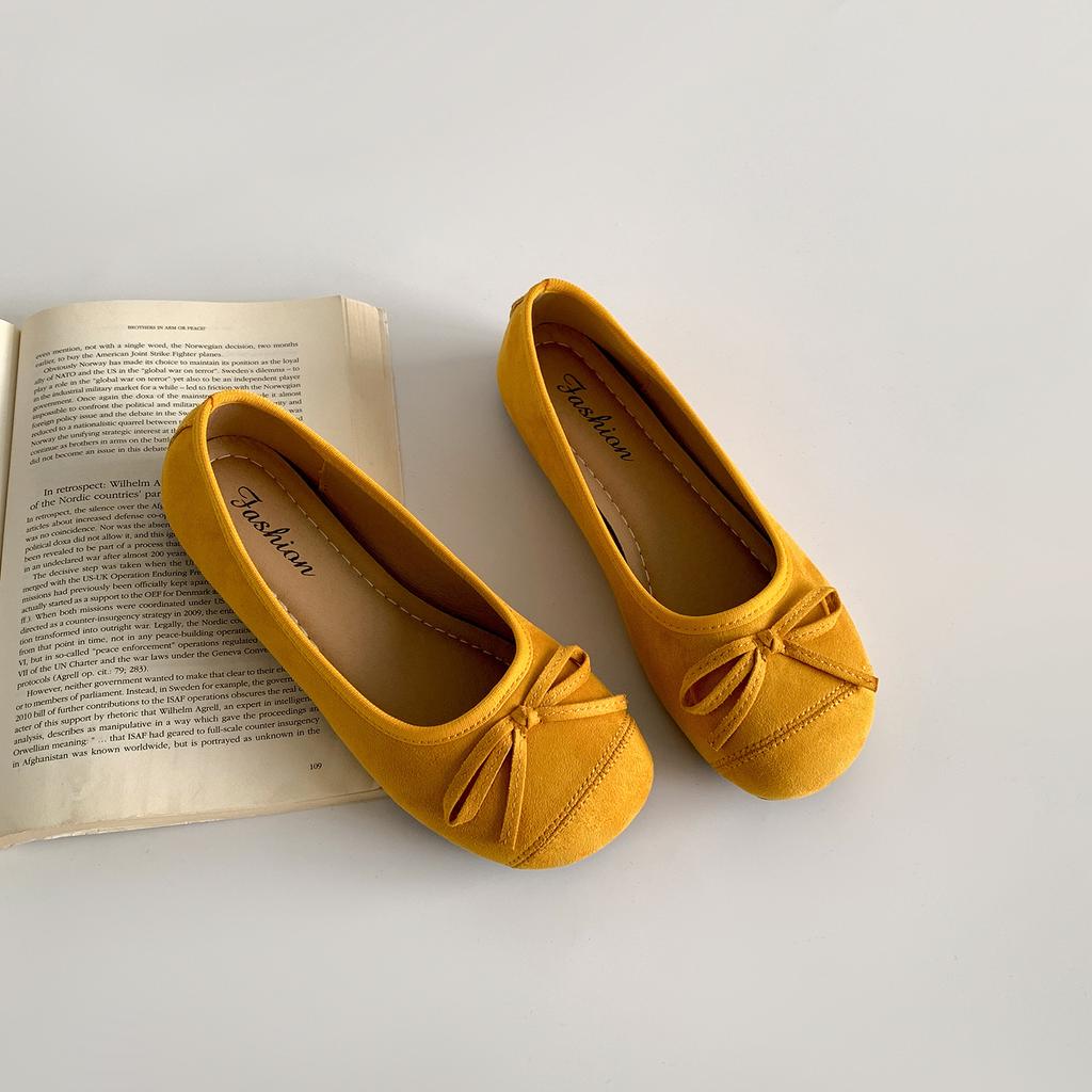 Fashion Lightweight Retro Red French Flat Bottom Shallow Mouth Single Shoes Women's Summer 2025 New with Skirt Mary Jane Women's Shoes