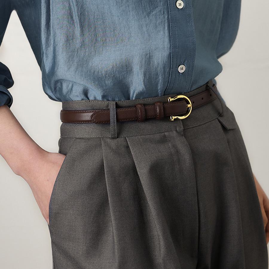 Women's Exquisite Style Genuine Leather Belt with French Gold Buckle – Versatile and Luxurious.