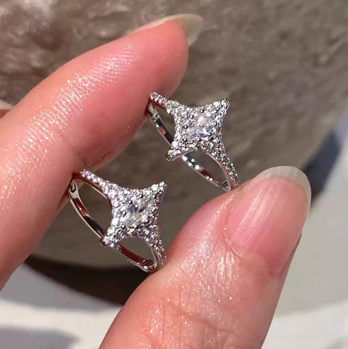 

Shining Rhinestone Cross Star Hoop Earrings for Women Fashion Geometric Metal Circular Ear Buckle Earrings Y2K Jewelry Gifts