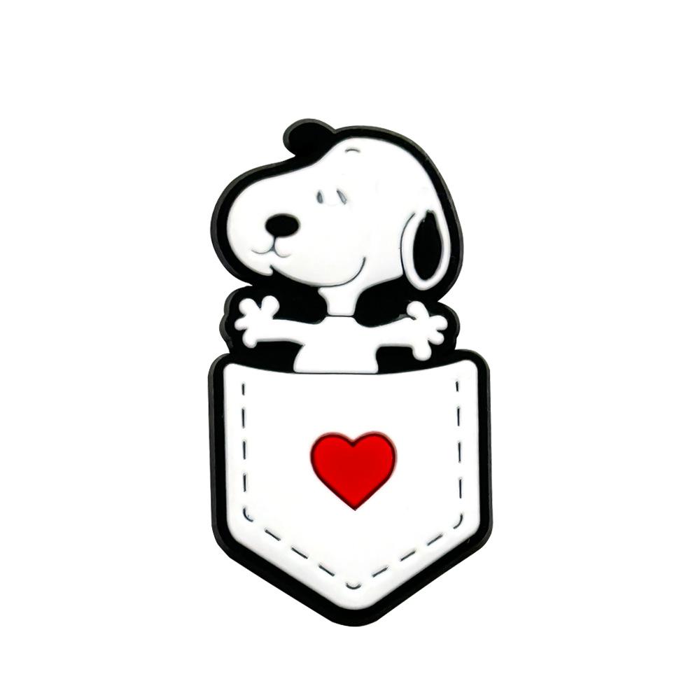 MINISO Verspielte Snoopy Cartoon Schuhanhänger Dekorative Accessoires für PVC Clog Sandalen - Anime Inspirierte DIY Bastelaccessoires