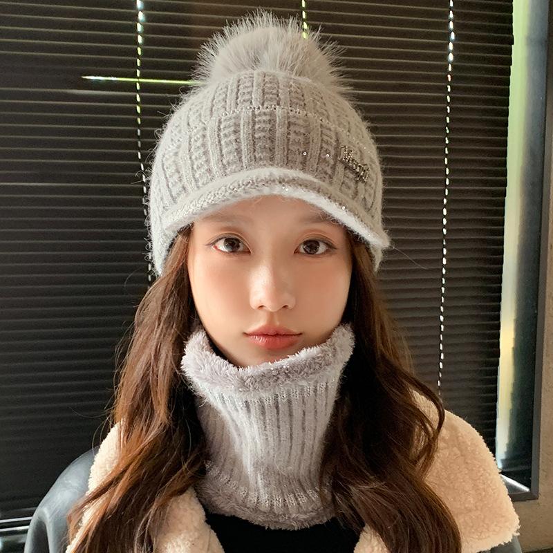 New Hat Women's Velvet Thickened Warm Winter Outdoor Cycling Ear Protection Duck Tongue Knitted Hat
