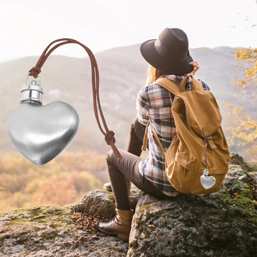 1 Oz Heart Hip Flask Food Grade Stainless Steel Wine Pot Portable Wine Flask Pendant  Gift