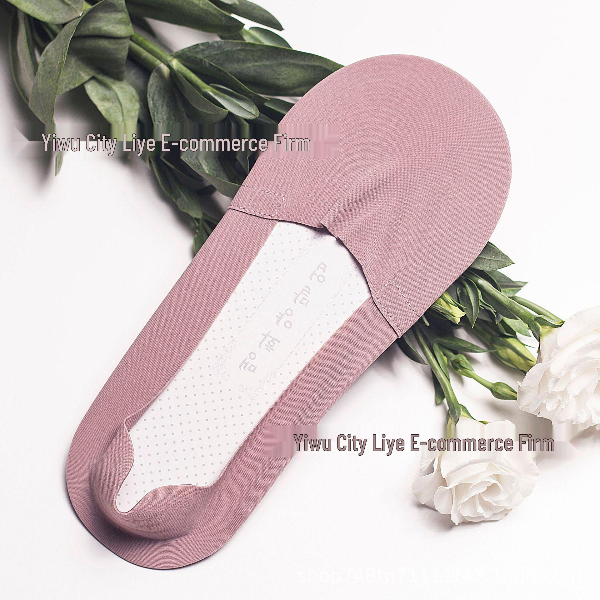 

Женские нескользящие носки Ice Silk Boat: Удобный, Универсальный Летний Стиль в Восьми Однотонных Цветах. Bare Socks