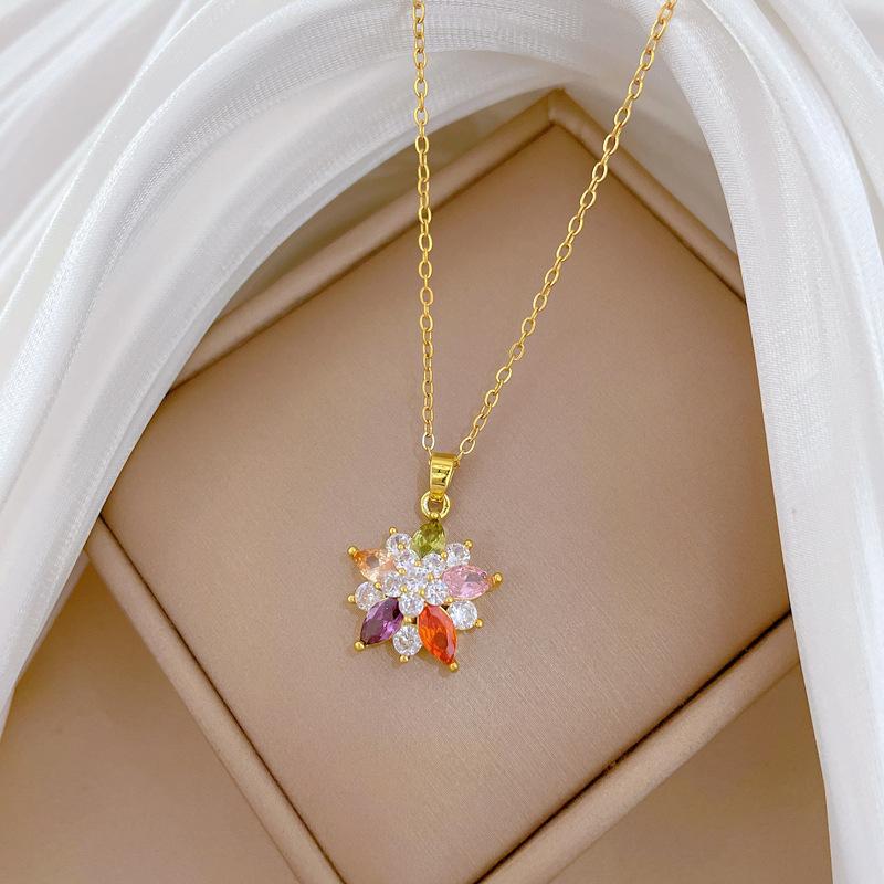 Bunte Blumen voller Diamanten, Temperament von leichtem Luxus, Wunderschöne Voll-Diamant-Halskette, Vielseitige Damen-Schlüsselbeinkette, Titanstahlkette