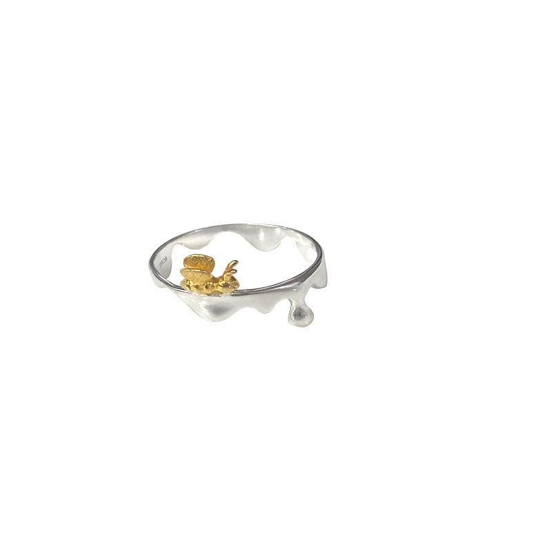 Stylish Adjustable Copper Ring For Women Featuring Unique Bee Design Fashionable Jewelry