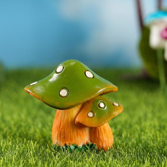 Mini Resin Mushroom Figurine Tiny Bonsai Craft Decoration Small Lawn Fairy Garden Ornament for Indoor Outdoor Terrarium DIY Craft Home Tabletop Micro