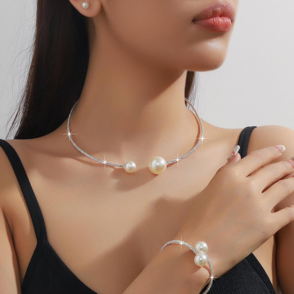 Jewelry Set Premium Three-piece Set Chain Accessories Necklace Stud Earrings Bracelet Fashion Versatile Dress Accessories