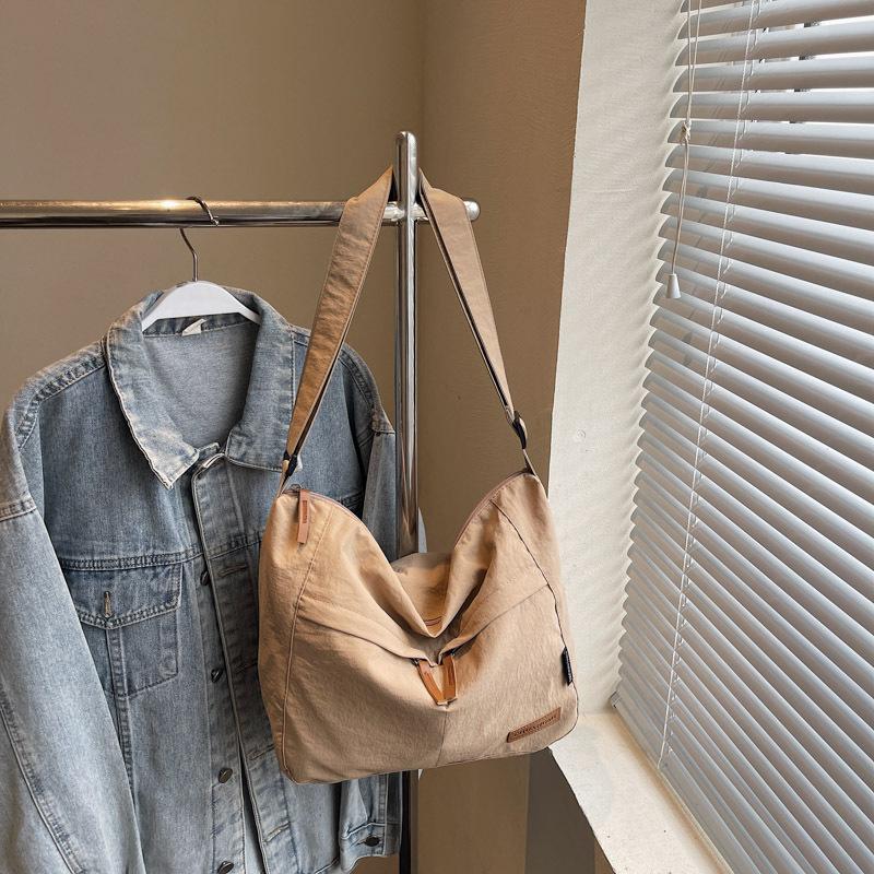 Large capacity tote bag women's summer new trend simple messenger bag bag fashion casual shoulder bag