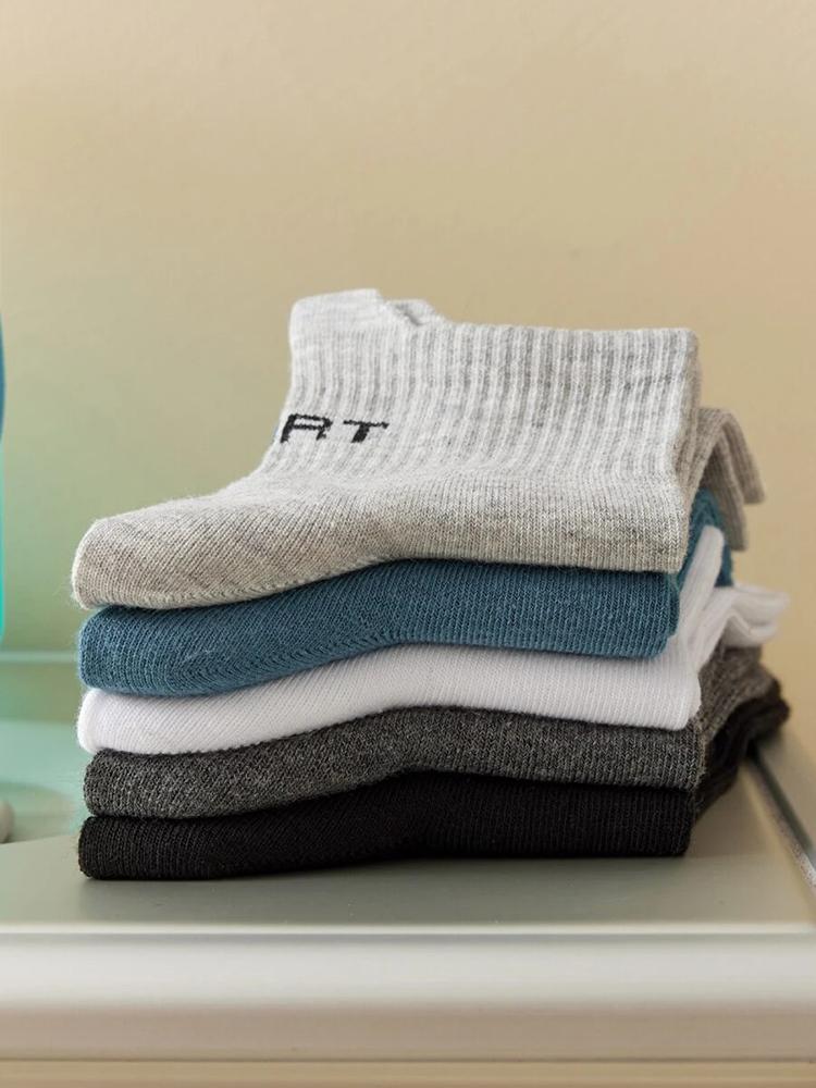 5 Pairs Men Letter Patterned Ankle Socks Fashionable Versatile Made Midsole Sweat Absorbing Comfortable Breathable Casual Socks