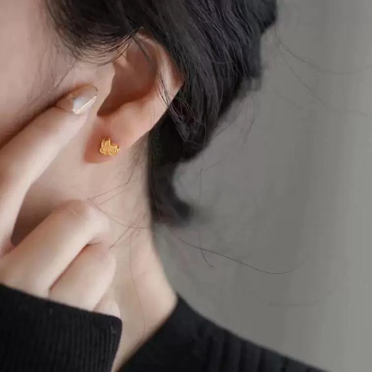 Korean-Style Cute Frosted Rabbit Ear Bone Stud Earrings - Women's Fashionable Titanium Steel