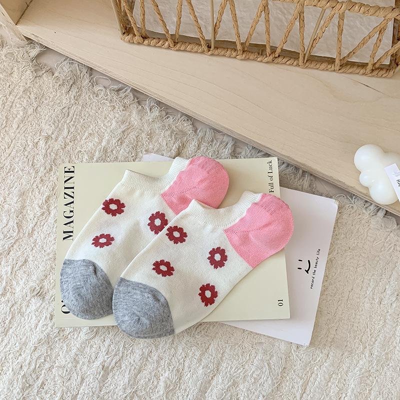 Women's New Summer Breathable Sweat Absorbing Silicone Anti Drop Heel Shallow Mouth Invisible Socks