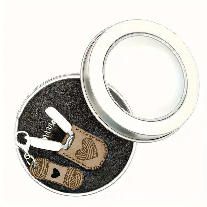 

1Pcs Metal Straight Tip Sewing Embroidery Scissor Creative Art Mini Scissors With Protective Cover Diy Decoration A1