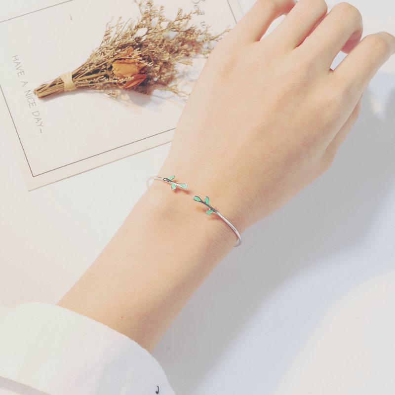 Casual Leaf Bracelet Female Student Wind Small Fresh Simple Harajuku Mori Retro Style Women Bracelet Gift