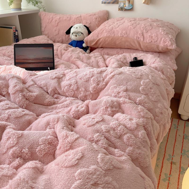 Yunduo Huashu warmes vierteiliges Set aus Baumwollfleece, dreiteiliges Steppdeckenset aus geschnitztem Korallenfleece