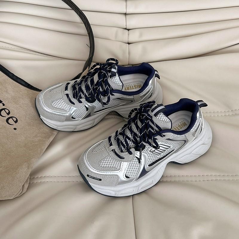 Modische kleine Papa-Schuhe Damen 2025 Frühling neue weichsohlige leichte Sportschuhe kleine gebratene Street-Plateauschuhe